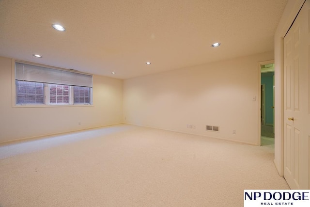 6630 Flint Ridge Rd, Lincoln, NE 68506 - empty room featuring carpet, recessed lighting, and baseboards