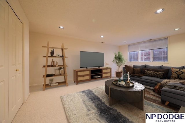 6630 Flint Ridge Rd, Lincoln, NE 68506 - living room featuring recessed lighting and light carpet