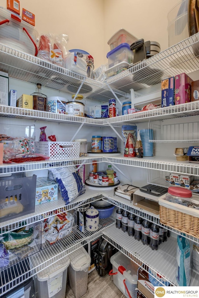 12618 Glenn St, Omaha, NE 68138 - view of pantry