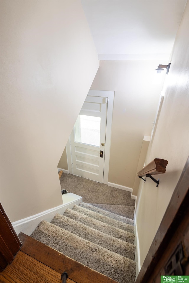 319 N 37th St, Omaha, NE 68131 - stairway with carpet floors and baseboards