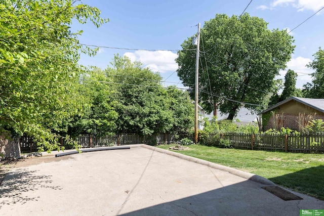 319 N 37th St, Omaha, NE 68131 - view of patio / terrace