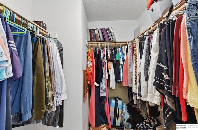 2103 John St, Papillion, NE 68133 - view of spacious closet