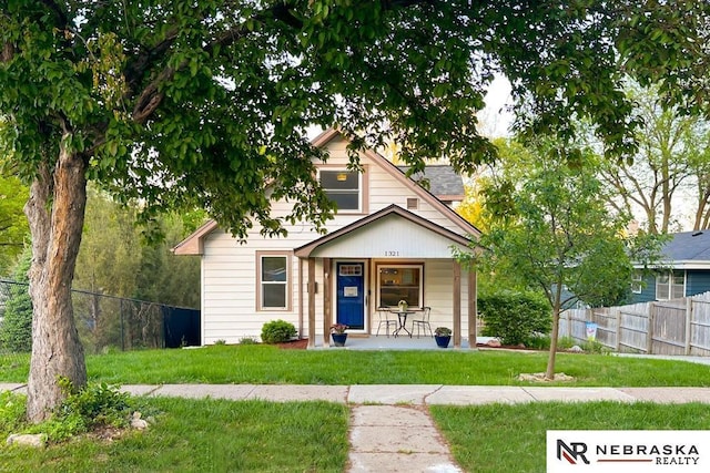 view of front of house featuring a porch