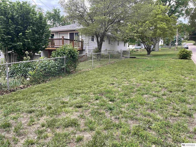 1801 Franklin St, Bellevue, NE 68005 - view of yard featuring a wooden deck