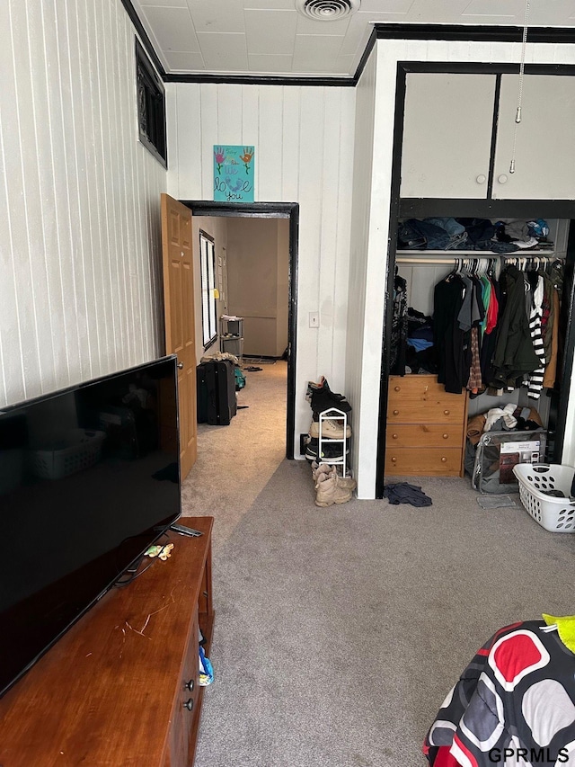3941 X St, Omaha, NE 68107 - bedroom featuring carpet and a closet