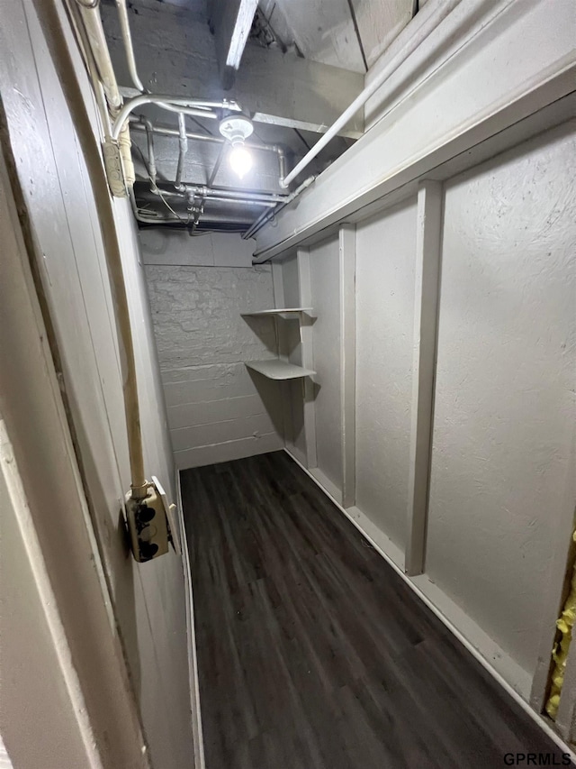 3941 X St, Omaha, NE 68107 - spacious closet with wood finished floors