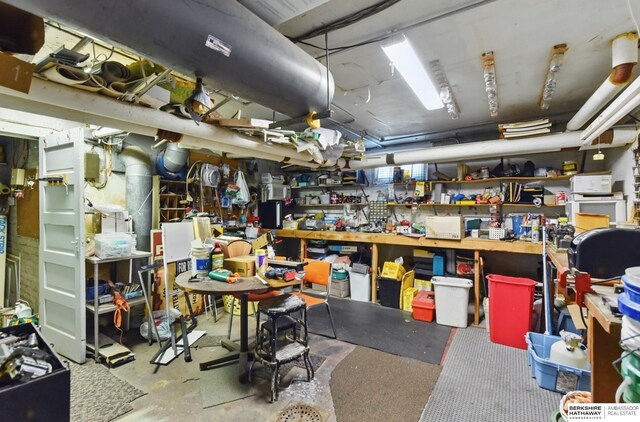 401 S 38th Ave, Omaha, NE 68131 - below grade area with a workshop area