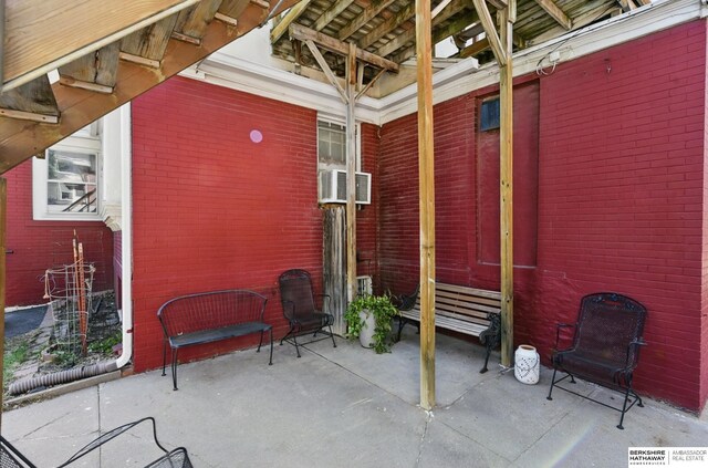 401 S 38th Ave, Omaha, NE 68131 - view of patio