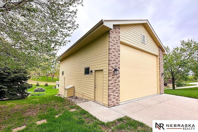 view of detached garage