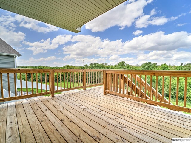 17508 Greenleaf St, Omaha, NE 68136