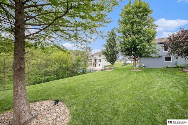 2705 N 189th St, Omaha, NE 68022 - view of grassy yard