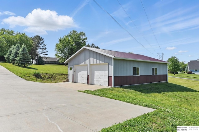 17819 Nicholas Rd, Plattsmouth, NE 68048 - view of detached garage