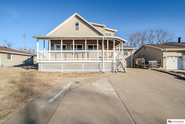 view of front of home featuring covered porch