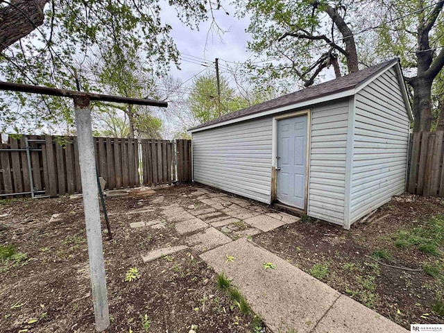 1300 Claremont St, Lincoln, NE 68508 - view of outbuilding featuring a fenced backyard and an outdoor structure