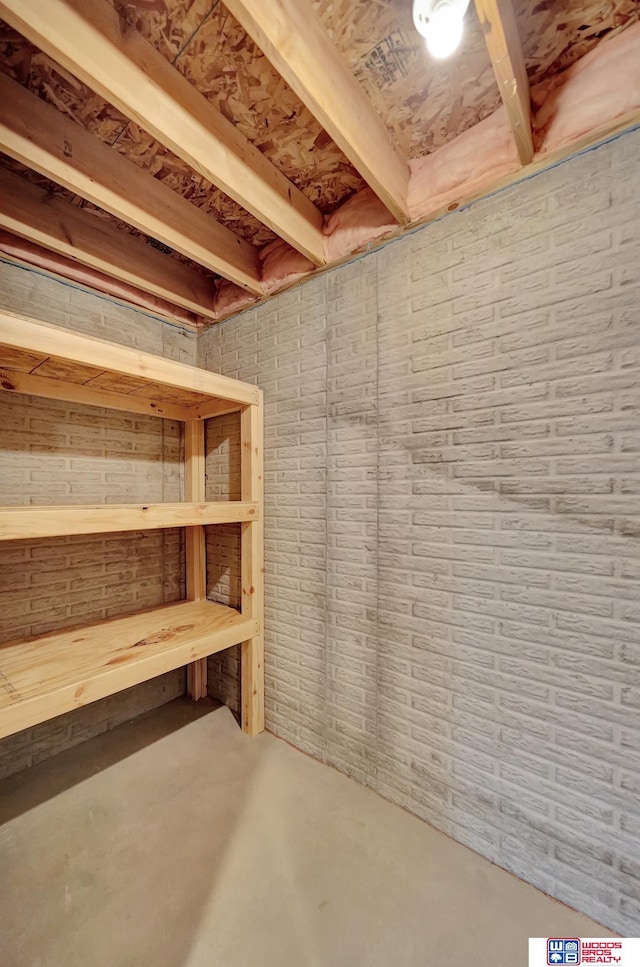 7910 Red Oak Rd, Lincoln, NE 68516 - view of storage