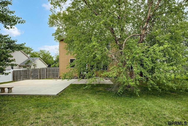 6732 S 169th Ave, Omaha, NE 68135 - view of yard with a patio