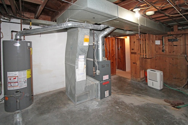 2727 S 19th St, Lincoln, NE 68502 - unfinished below grade area with gas water heater and heating unit