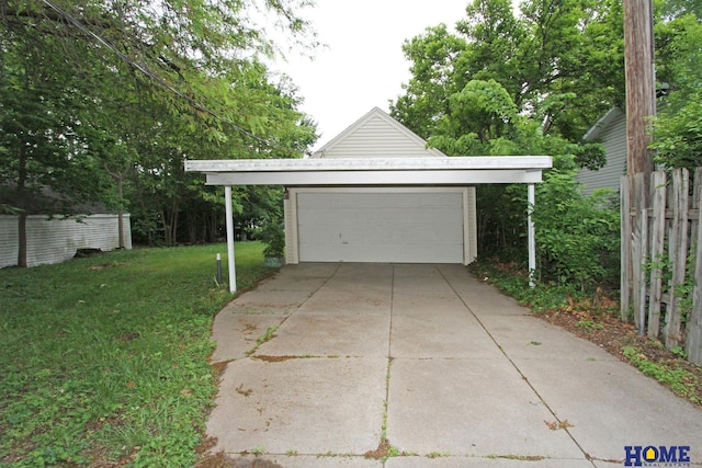 2727 S 19th St, Lincoln, NE 68502 - view of detached garage