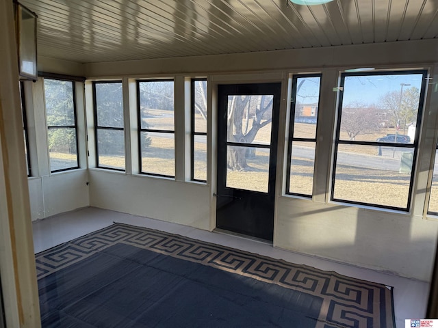 4932 High St, Lincoln, NE 68506 - view of unfurnished sunroom