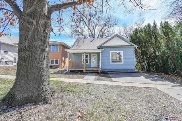 3021 N St, Lincoln, NE 68510 - view of front facade featuring covered porch