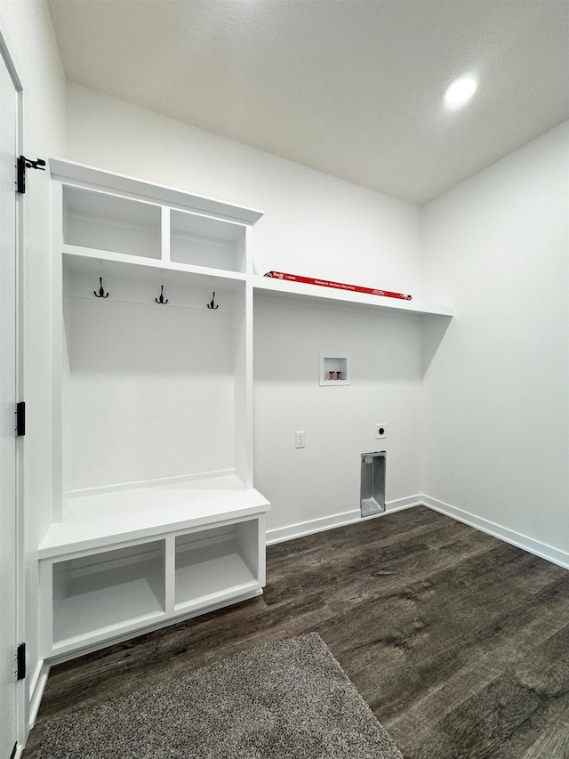 9434 Duckhorn Dr, Lincoln, NE 68526 - mudroom featuring wood finished floors, baseboards, and recessed lighting