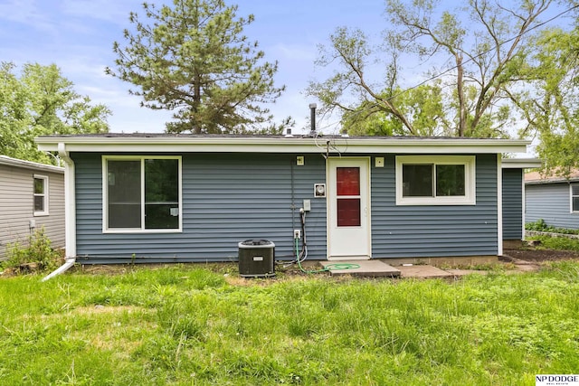 4656 Redick Ave, Omaha, NE 68152 - view of front of property featuring cooling unit