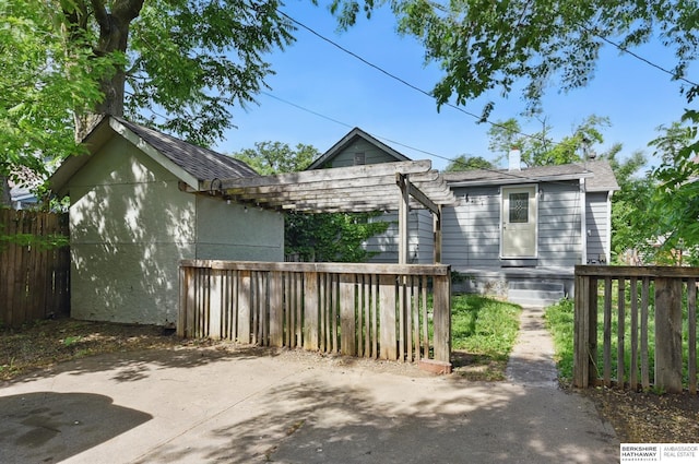 1409 S 17th St, Omaha, NE 68108 - view of patio featuring a pergola