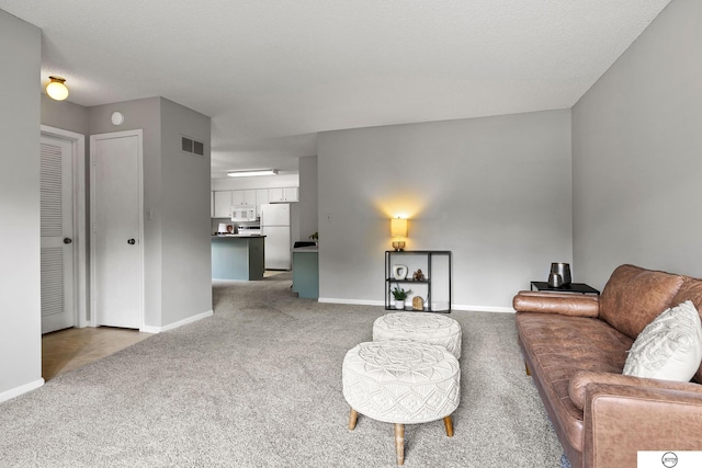 3400 Glenhaven Pl, Lincoln, NE 68506 - carpeted living room featuring baseboards