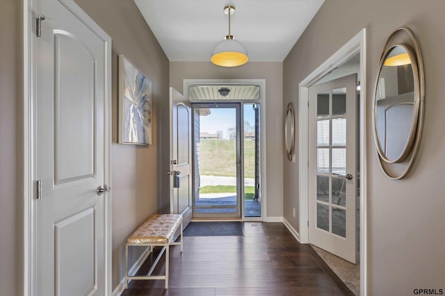 15301 Kansas Ave, Omaha, NE 68116 - entrance foyer featuring baseboards and dark wood-style flooring