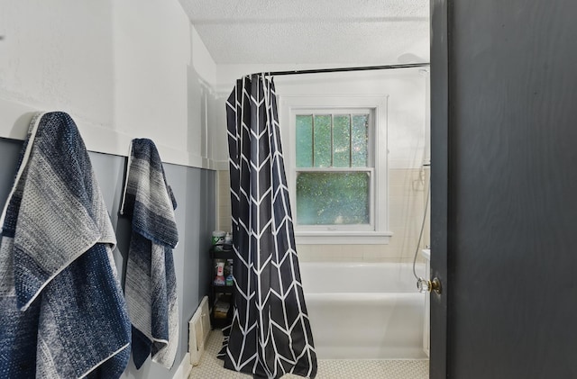 6920 N 30th St, Omaha, NE 68112 - bathroom with shower / bath combo