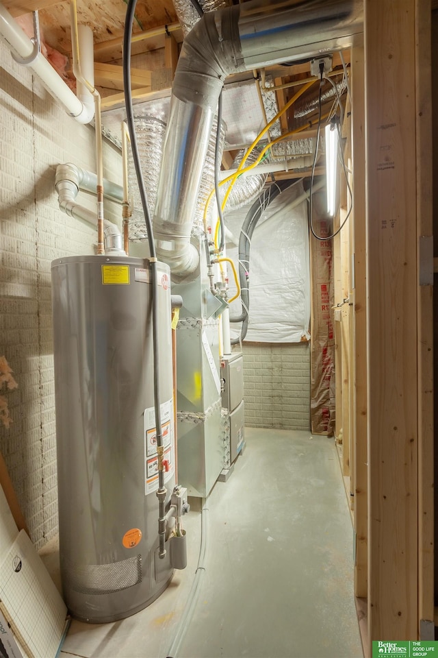 6311 N 169th St, Omaha, NE 68116 - utility room with water heater