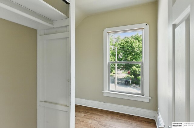 2319 B St, Omaha, NE 68108 - view of closet