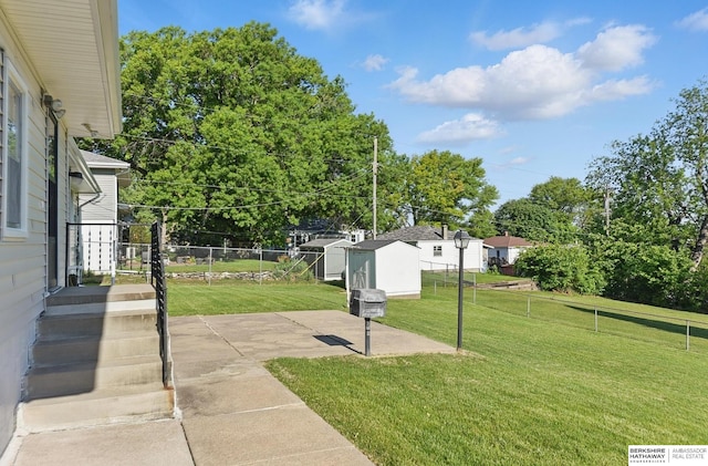 4314 Oak St, Omaha, NE 68105 - view of yard featuring a patio area