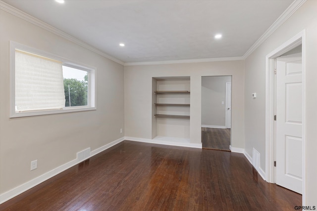 3013 Decatur St, Omaha, NE 68111 - empty room with wood finished floors, built in features, baseboards, crown molding, and recessed lighting