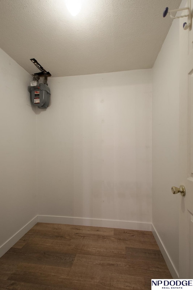 4705 N 95th St, Omaha, NE 68134 - spacious closet with wood finished floors