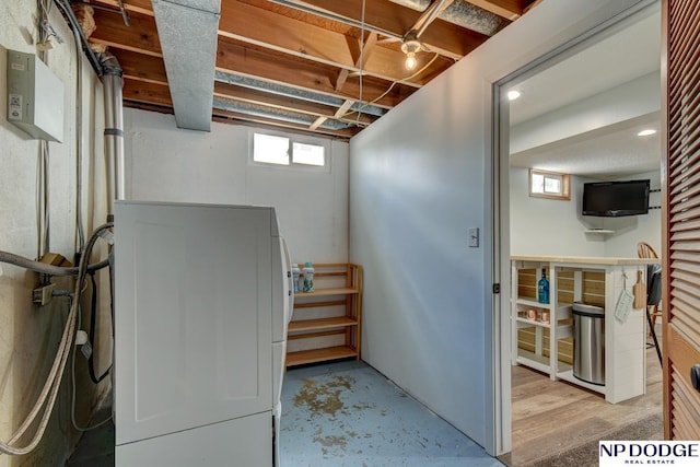 4705 N 95th St, Omaha, NE 68134 - below grade area featuring washer / dryer