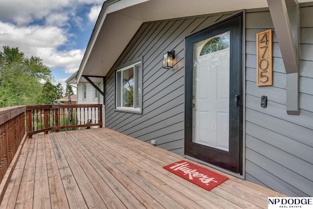4705 N 95th St, Omaha, NE 68134 - view of wooden terrace