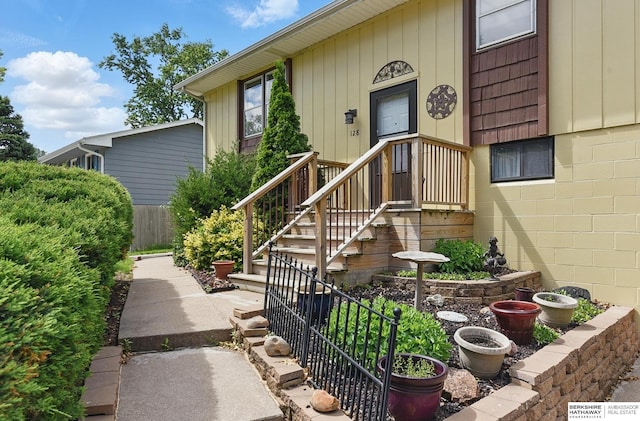 128 S 110th St, Omaha, NE 68154 - view of entrance to property