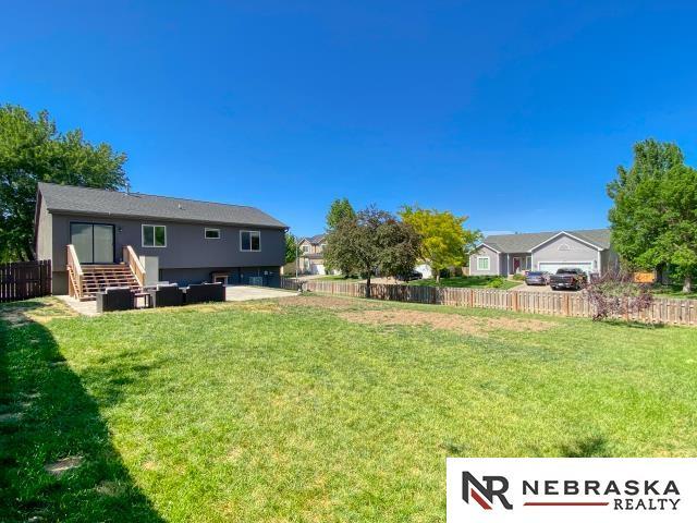 14603 Nebraska Cir, Omaha, NE 68116 - view of yard with a residential view