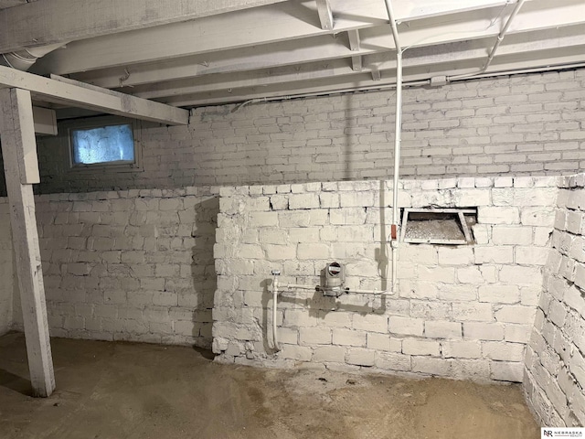 914 S 26th St, Omaha, NE 68105 - view of below grade area