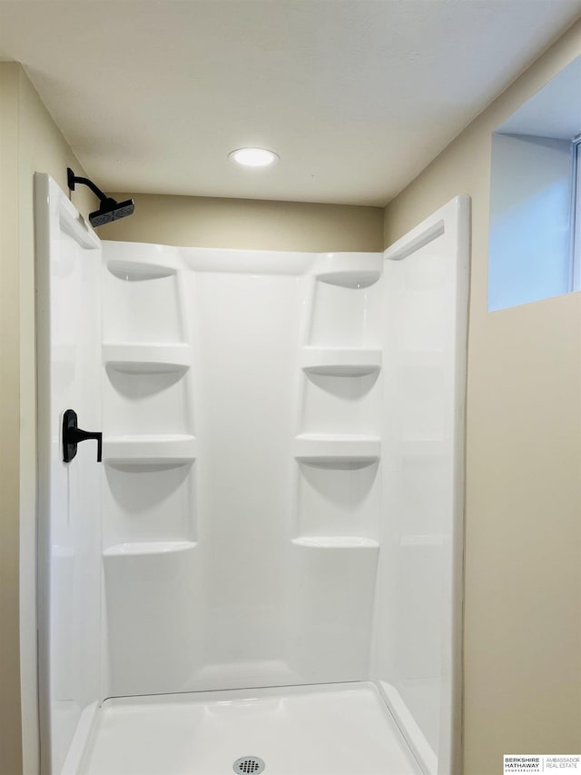 6916 N 24th St, Omaha, NE 68112 - full bath with a shower stall and recessed lighting