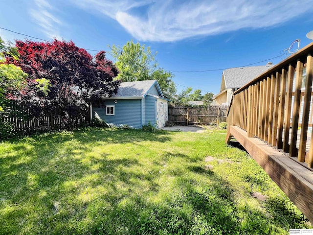 6916 N 24th St, Omaha, NE 68112 - view of yard with an outdoor structure