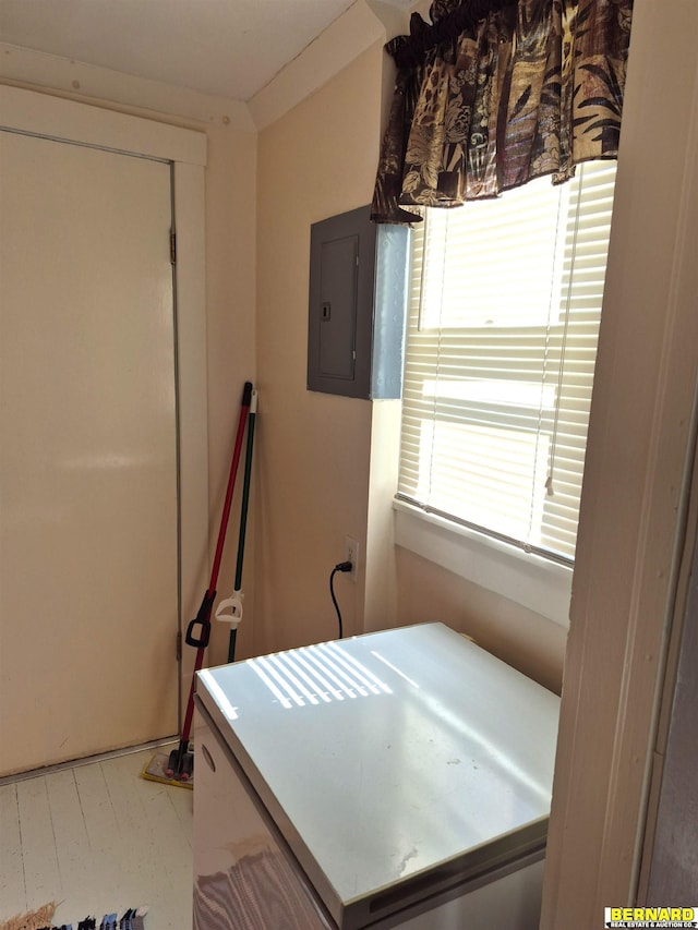 1112 10th St, Auburn, NE 68305 - laundry room featuring electric panel
