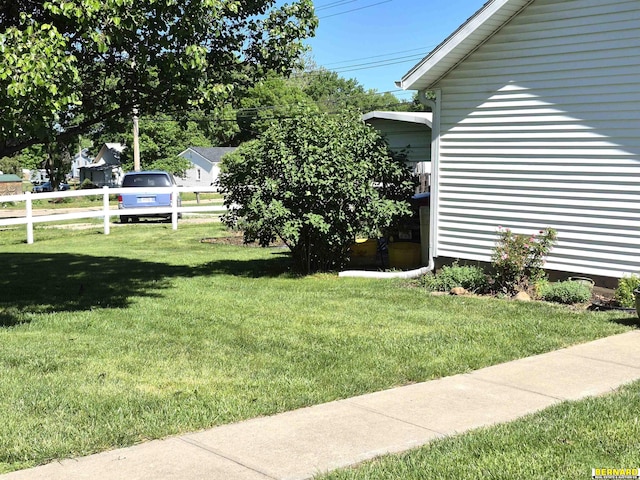 1112 10th St, Auburn, NE 68305 - view of yard