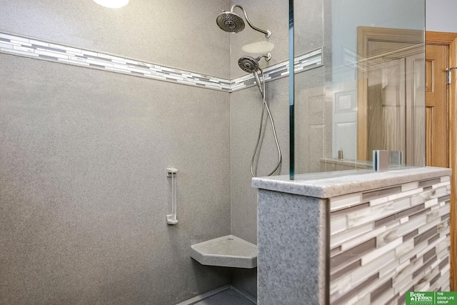 8112 Molokai Dr, Papillion, NE 68046 - full bathroom with tiled shower