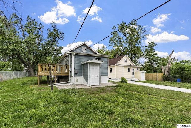 5437 S 18th St, Omaha, NE 68107 - back of property with a wooden deck