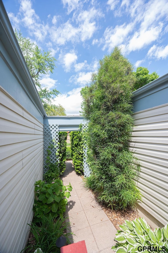 10755 Berry Plz, Omaha, NE 68127 - view of patio / terrace