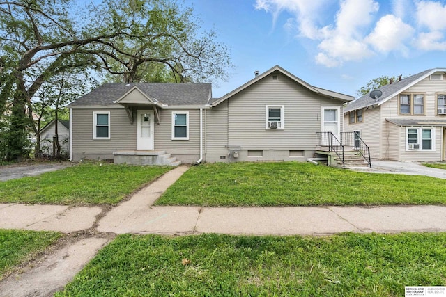 1152 N D St, Fremont, NE 68025 - view of property featuring a front yard
