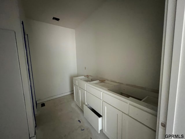 4510 Barksdale Dr, Bellevue, NE 68133 - bathroom with unfinished concrete floors