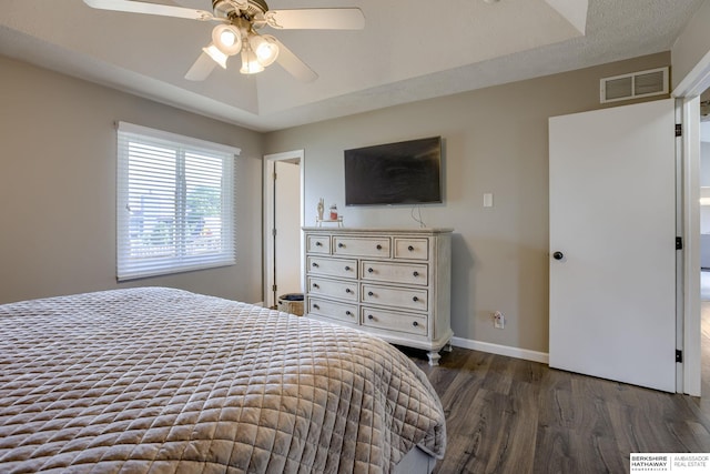 705 Ruby Rd, Papillion, NE 68133 - bedroom featuring wood finished floors, baseboards, and a ceiling fan